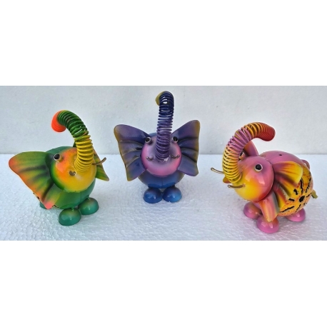 éléphant en fer multicolore